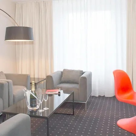 Отель Victor's Residenz-hotel Muenchen Унтершлайсхайм